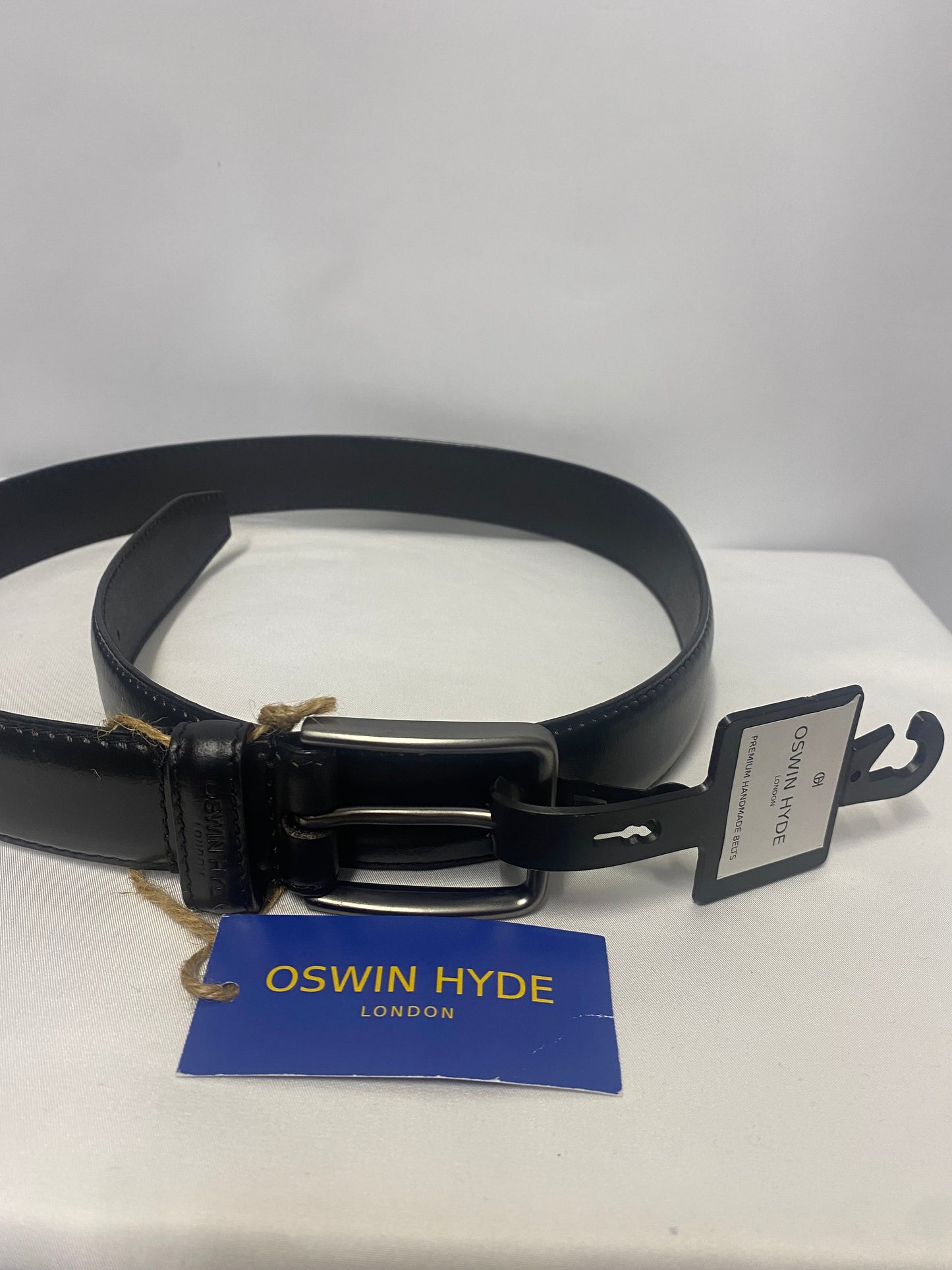 Oswin Hyde Black Exton Leather Belt size 32 BNWT