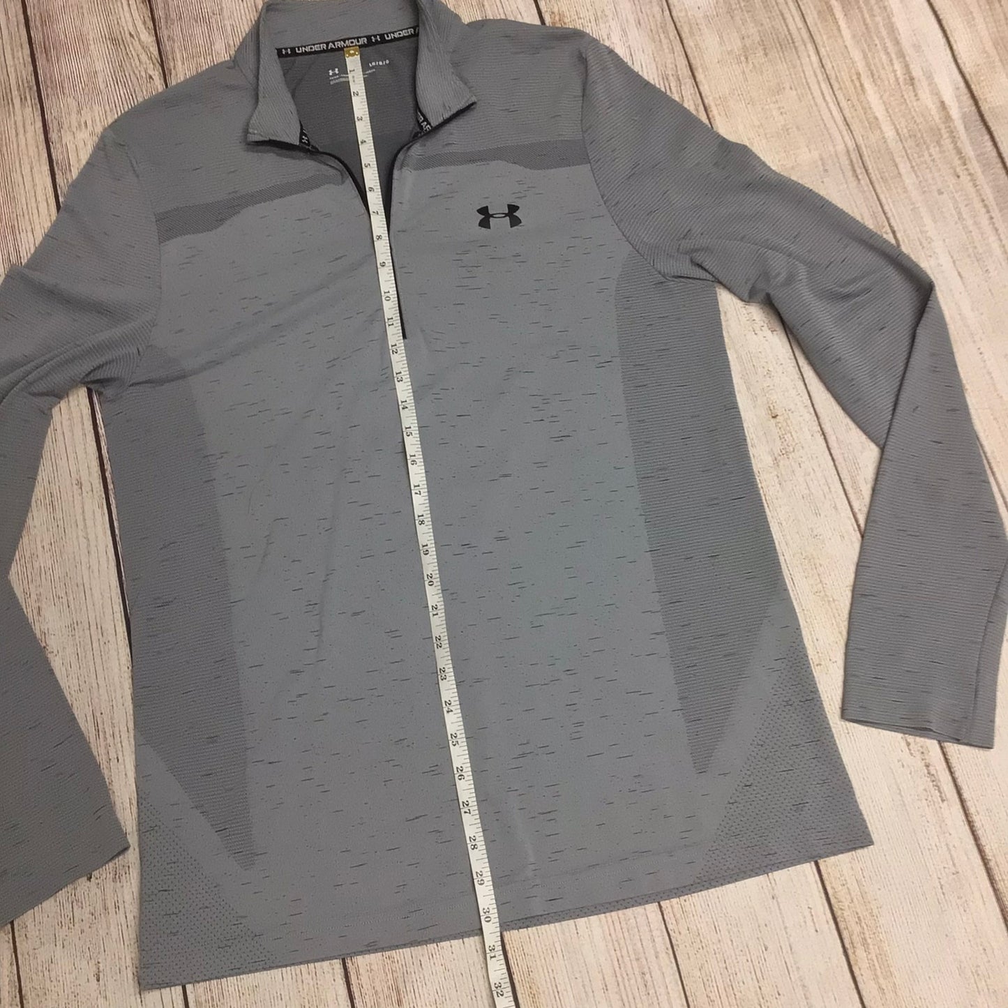 Under Armour Grey Fitted 1/2 Zip Top Size L