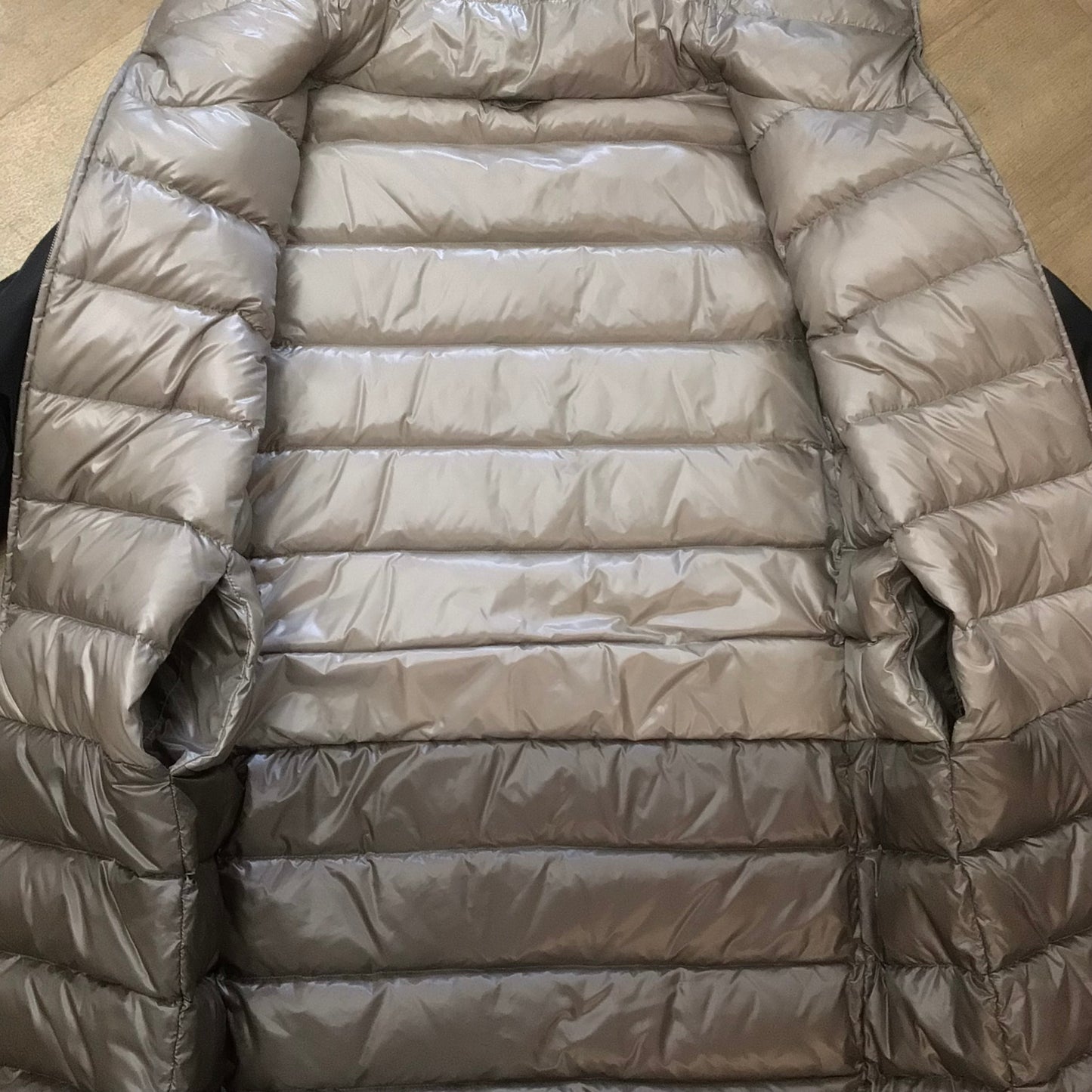 Herno Black Multi Reversible Down Jacket Size 44 (PI0368D-12170-9300)