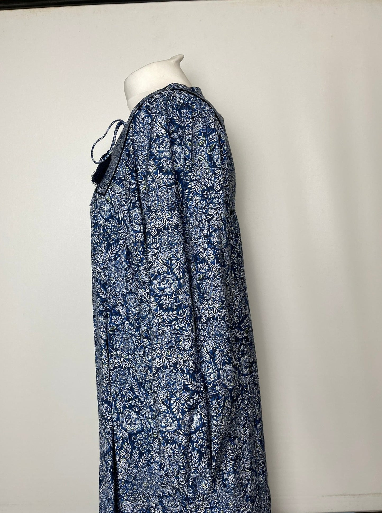 BNWT Papaya Blue Midi Dress Size 16