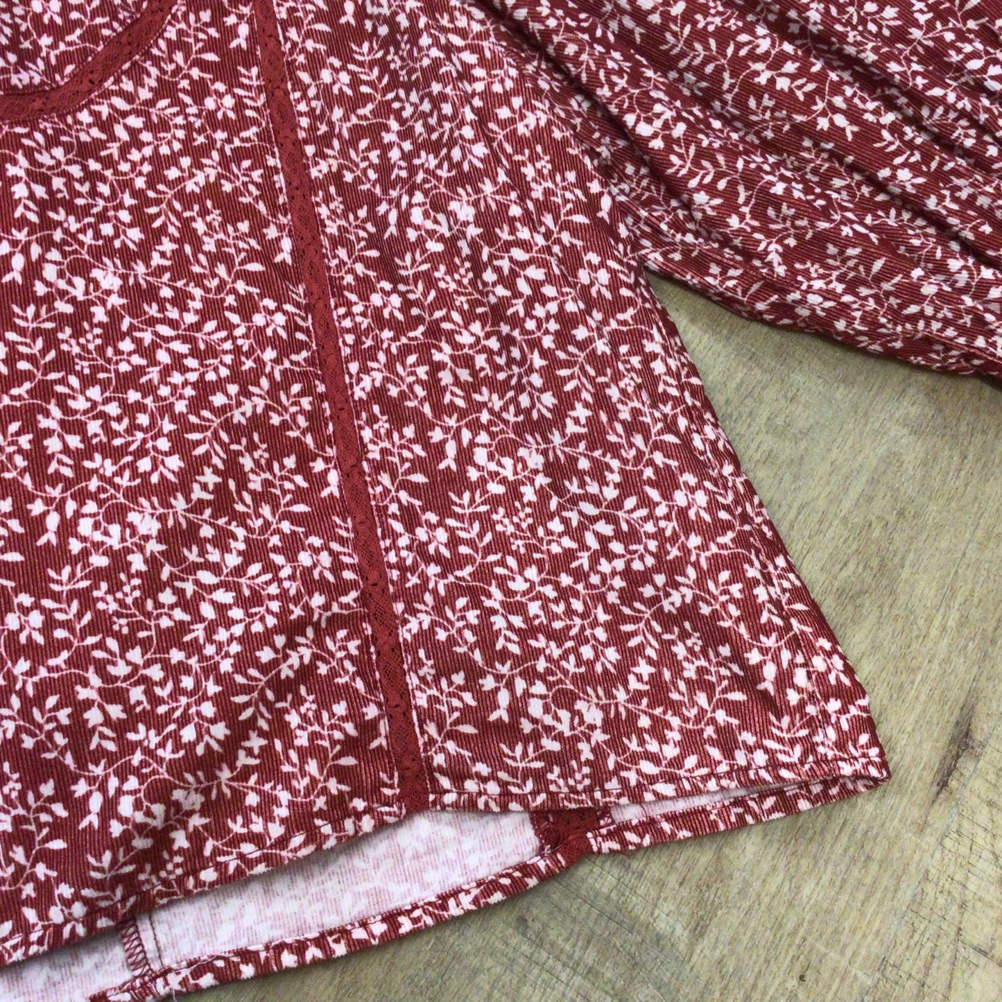 Meadows Red Amaryllis 100% Cotton Corduroy Top Size 12