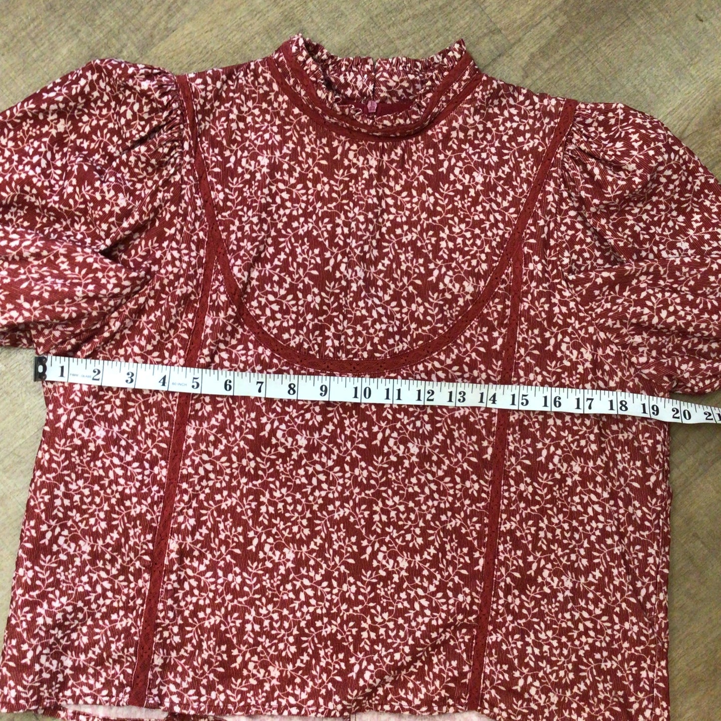 Meadows Red Amaryllis 100% Cotton Corduroy Top Size 12