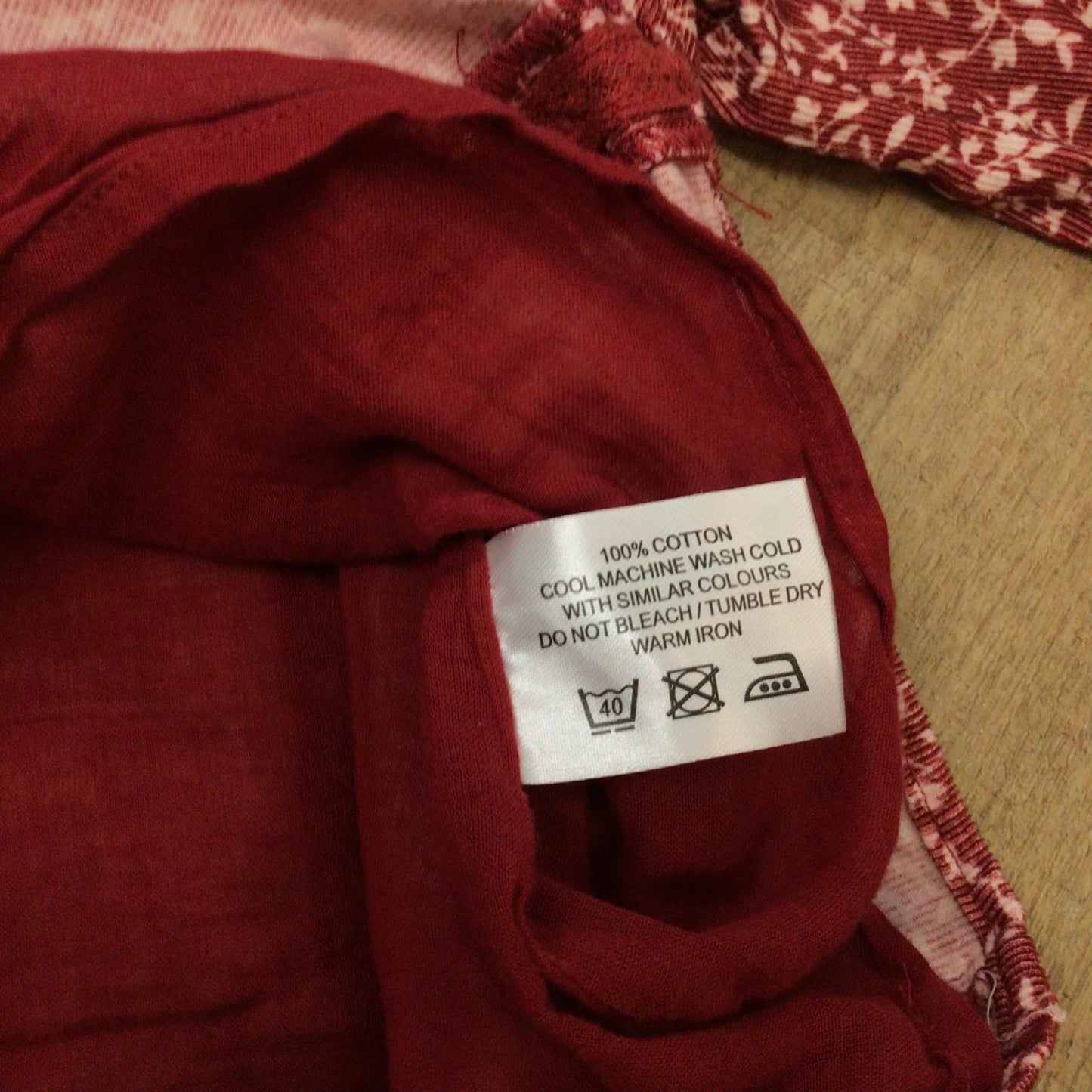 Meadows Red Amaryllis 100% Cotton Corduroy Top Size 12