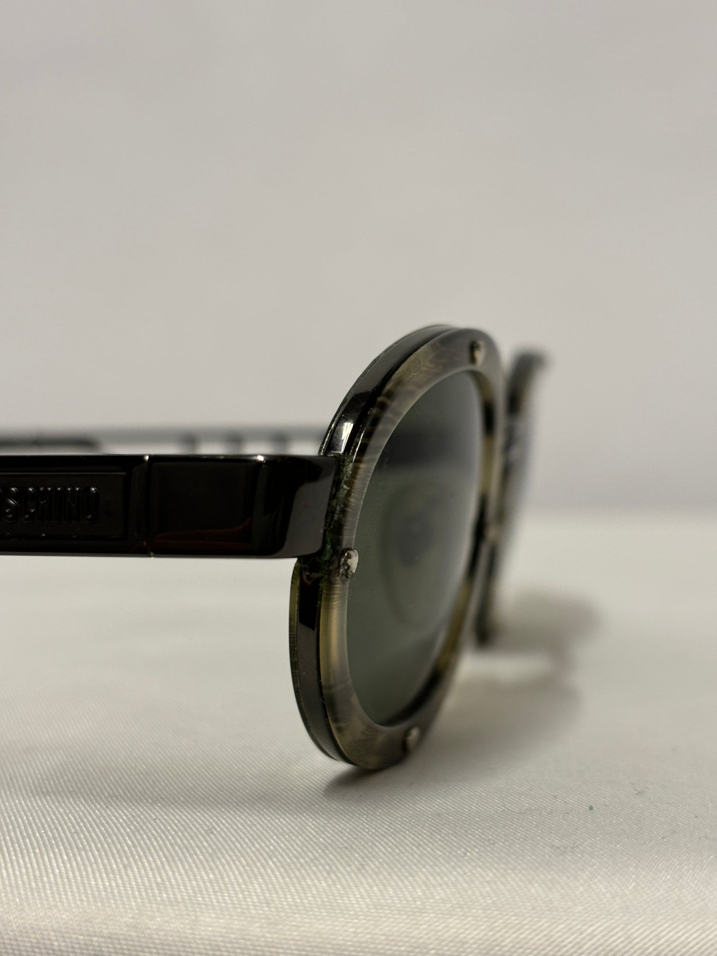 Vintage Moschino Oval Black Sunglasses in Case MM3010