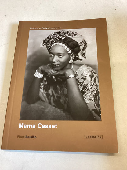 Mama Casset Biblioteco de Fotografos Africans