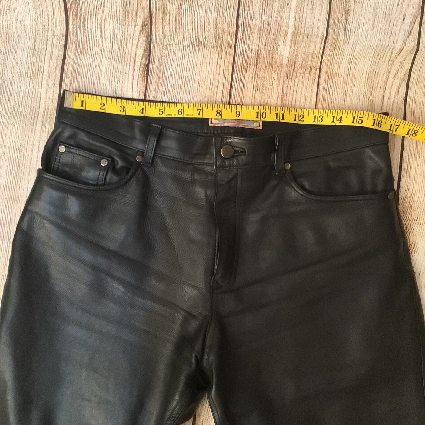 Fuente Black Leather Trousers Size W32 (approx.)