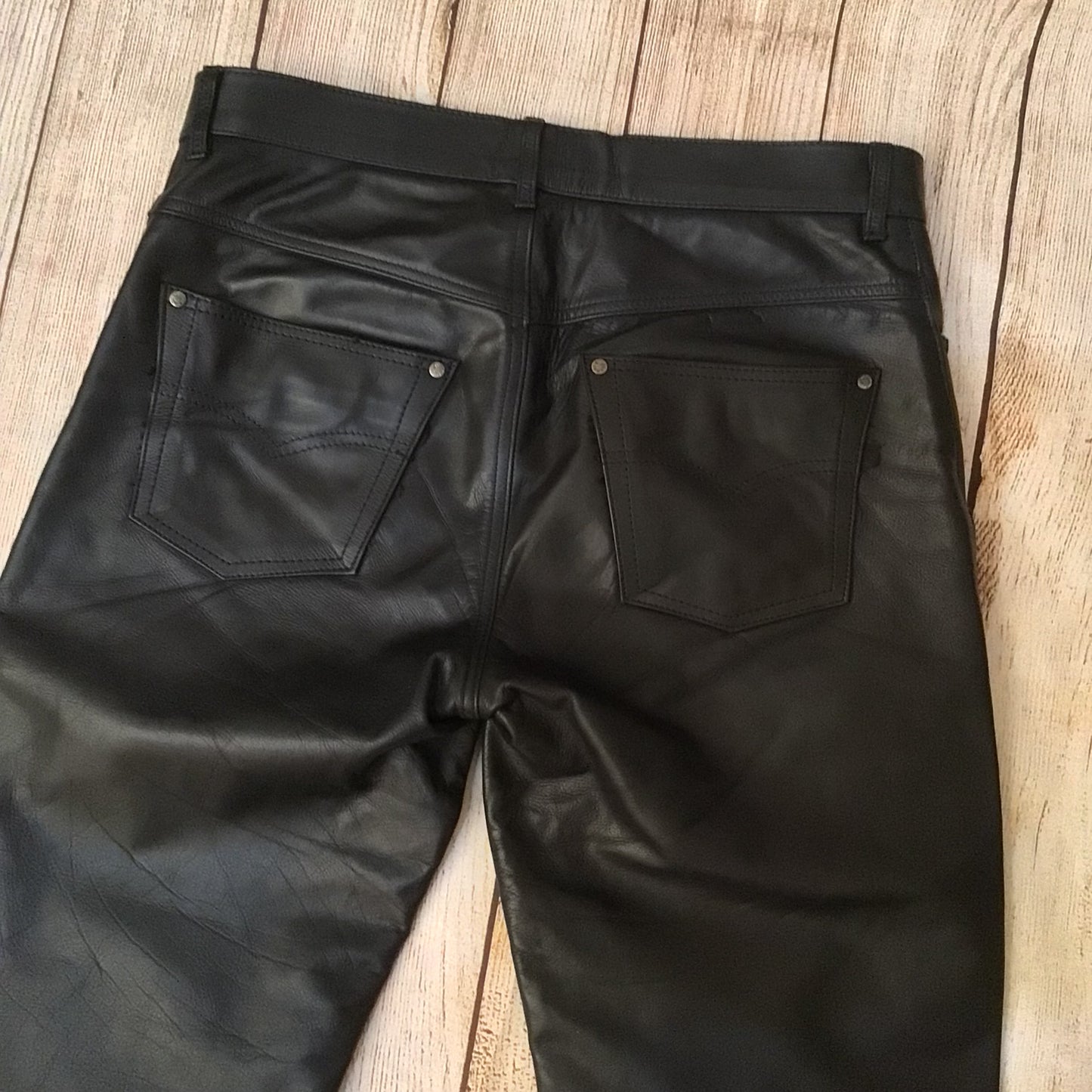 Fuente Black Leather Trousers Size W32 (approx.)