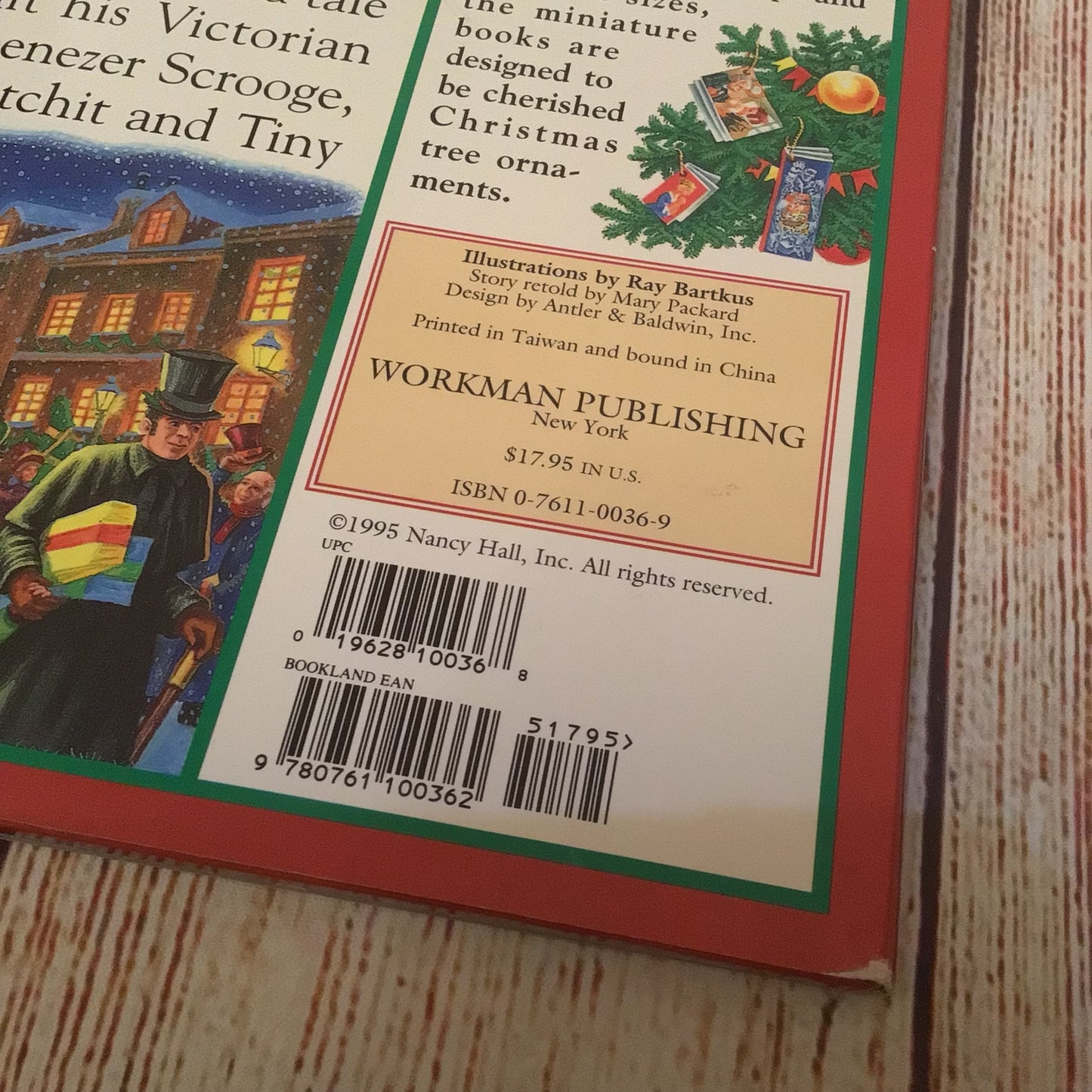 Charles Dickens; A Christmas Carol Storybook Set & Advent Calendar (1995)