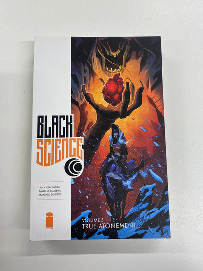 Black Science; Volumes 2-5; 2015/2016