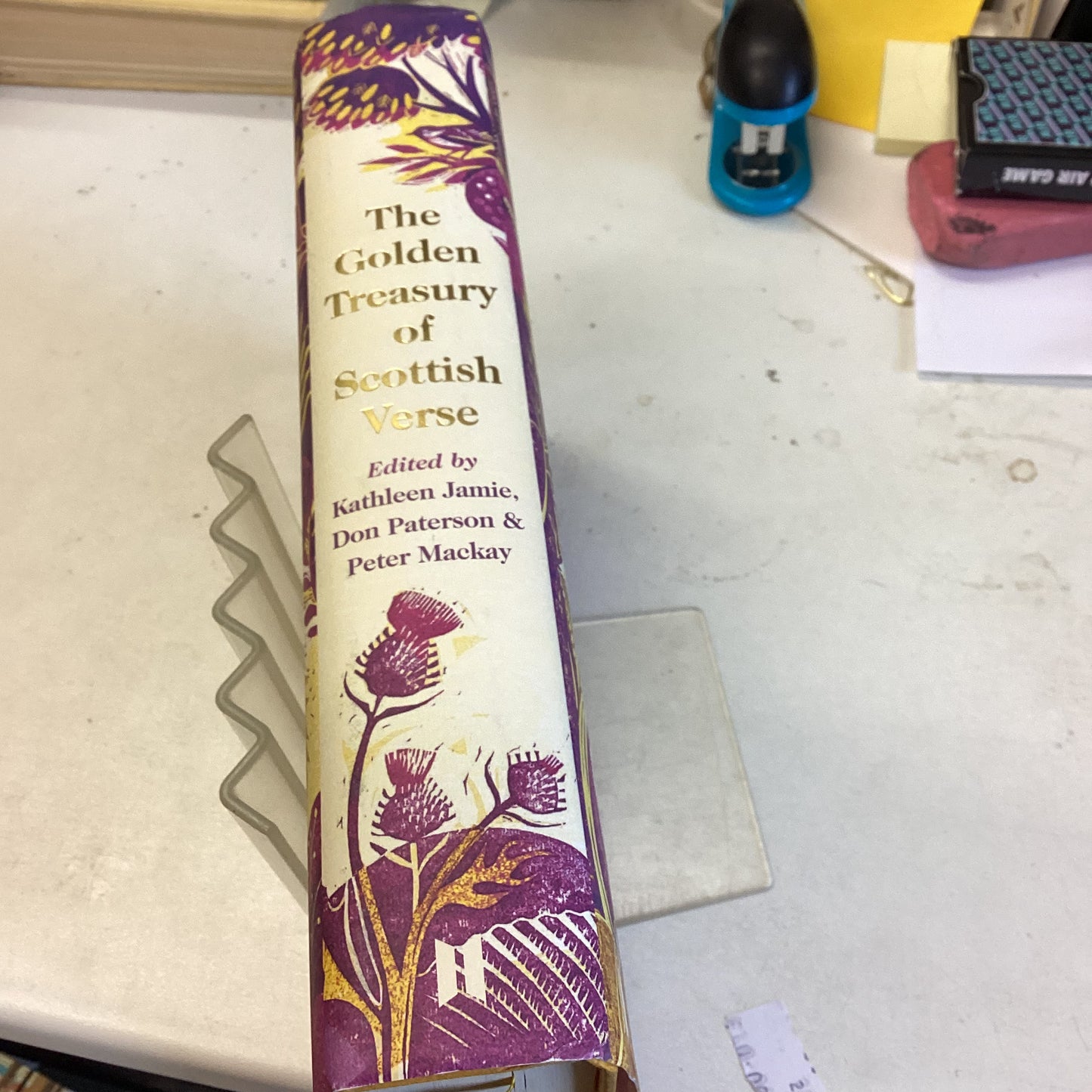 The Golden Treasury of Scottish Verse Edited by Kathleen Jamie, Don Paterson and Peter Mackay