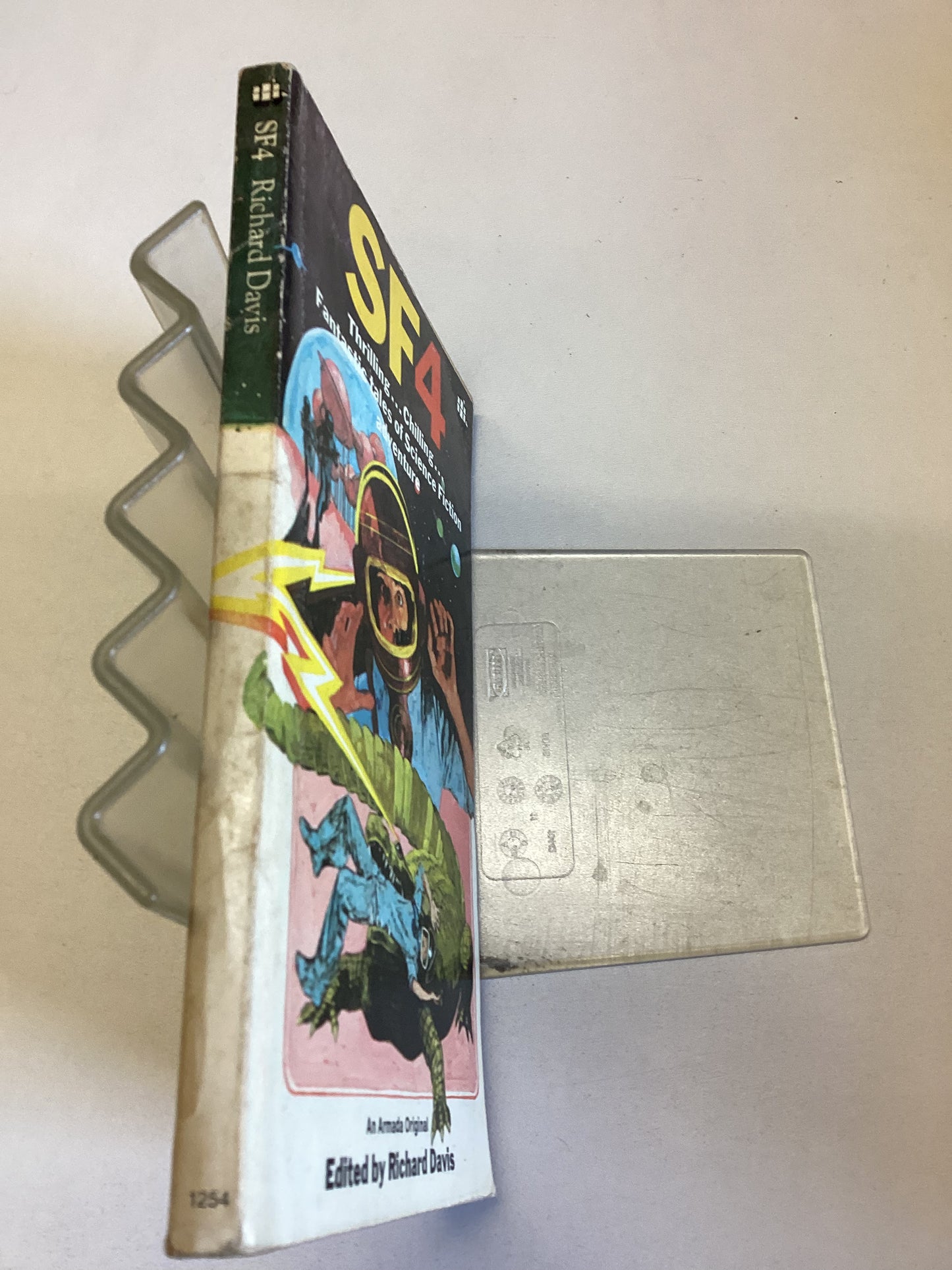 SF4 An Armada Original Edited By Richard Davis