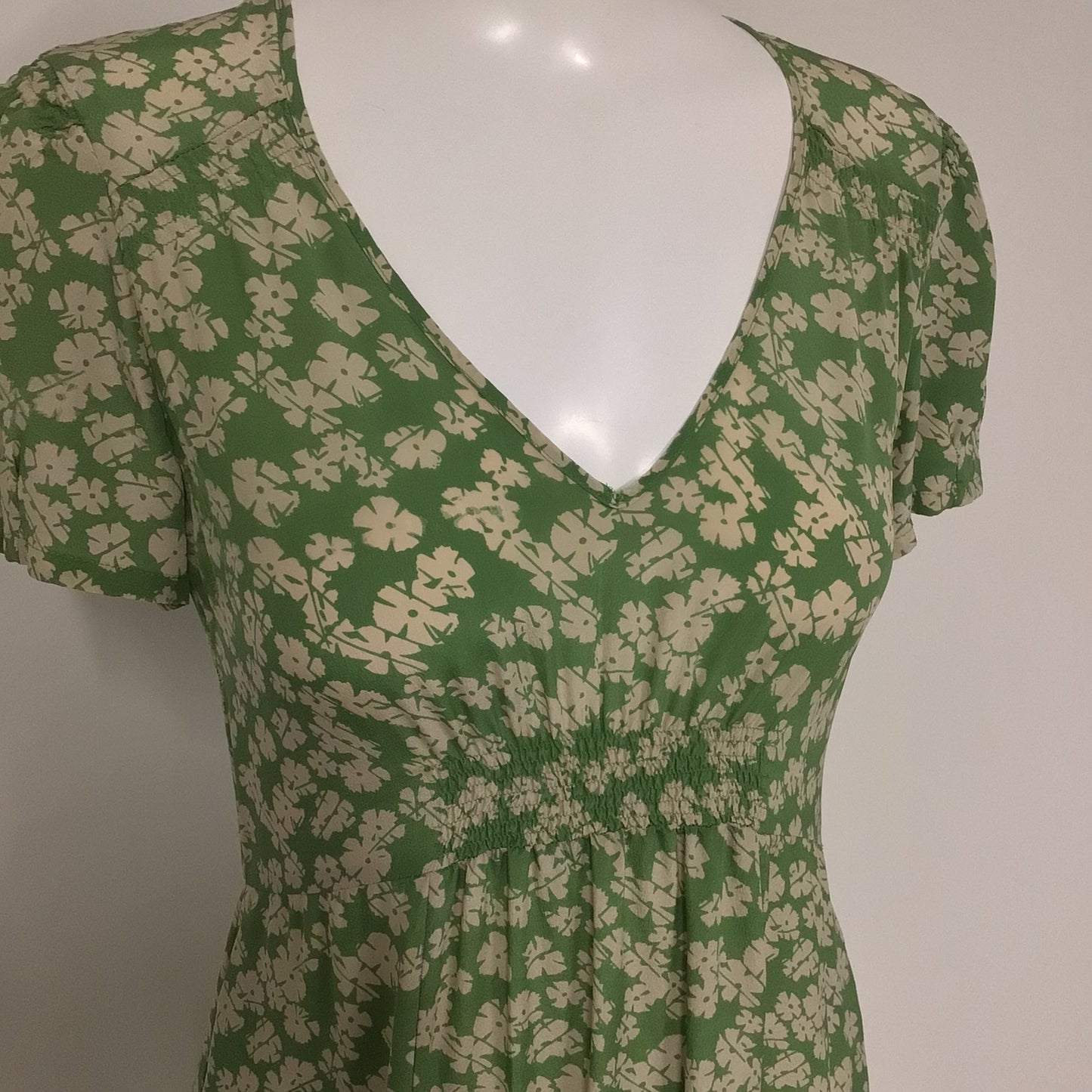 Kew Green Floral Summer Tea Dress 100% Silk Size 8