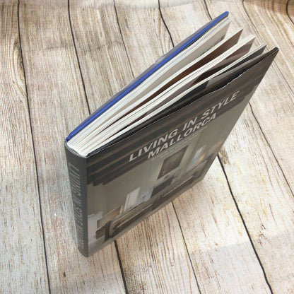 Living in Style Mallorca edited by Christine Von Auersperg 9783832796983