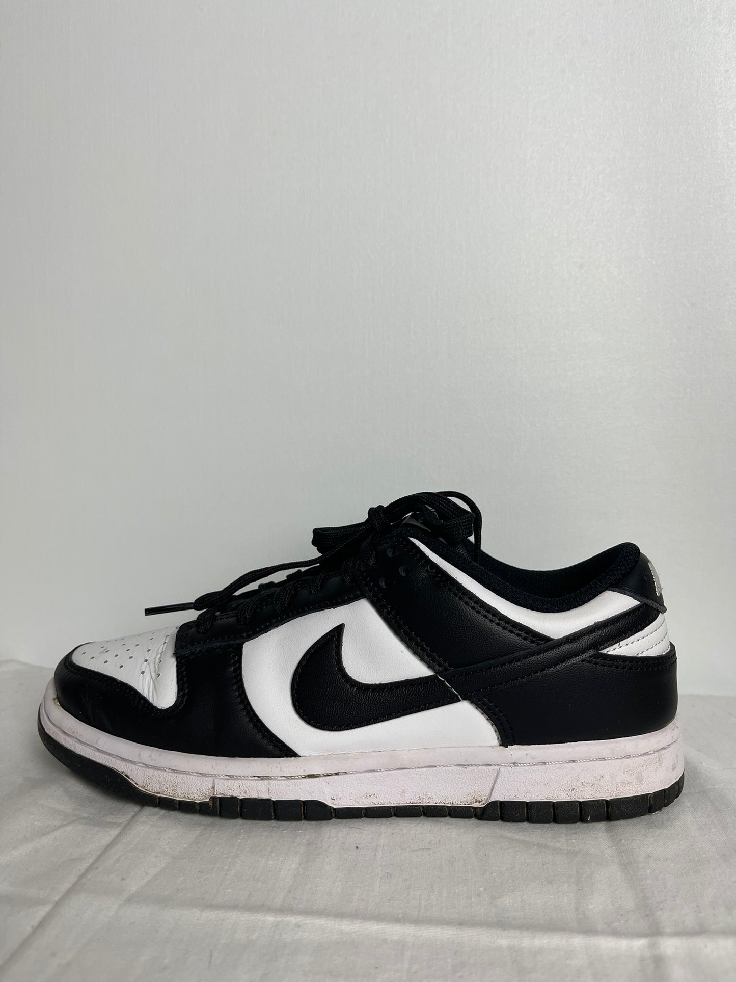 Nike Black White Dunk Low Trainers Size 4.5