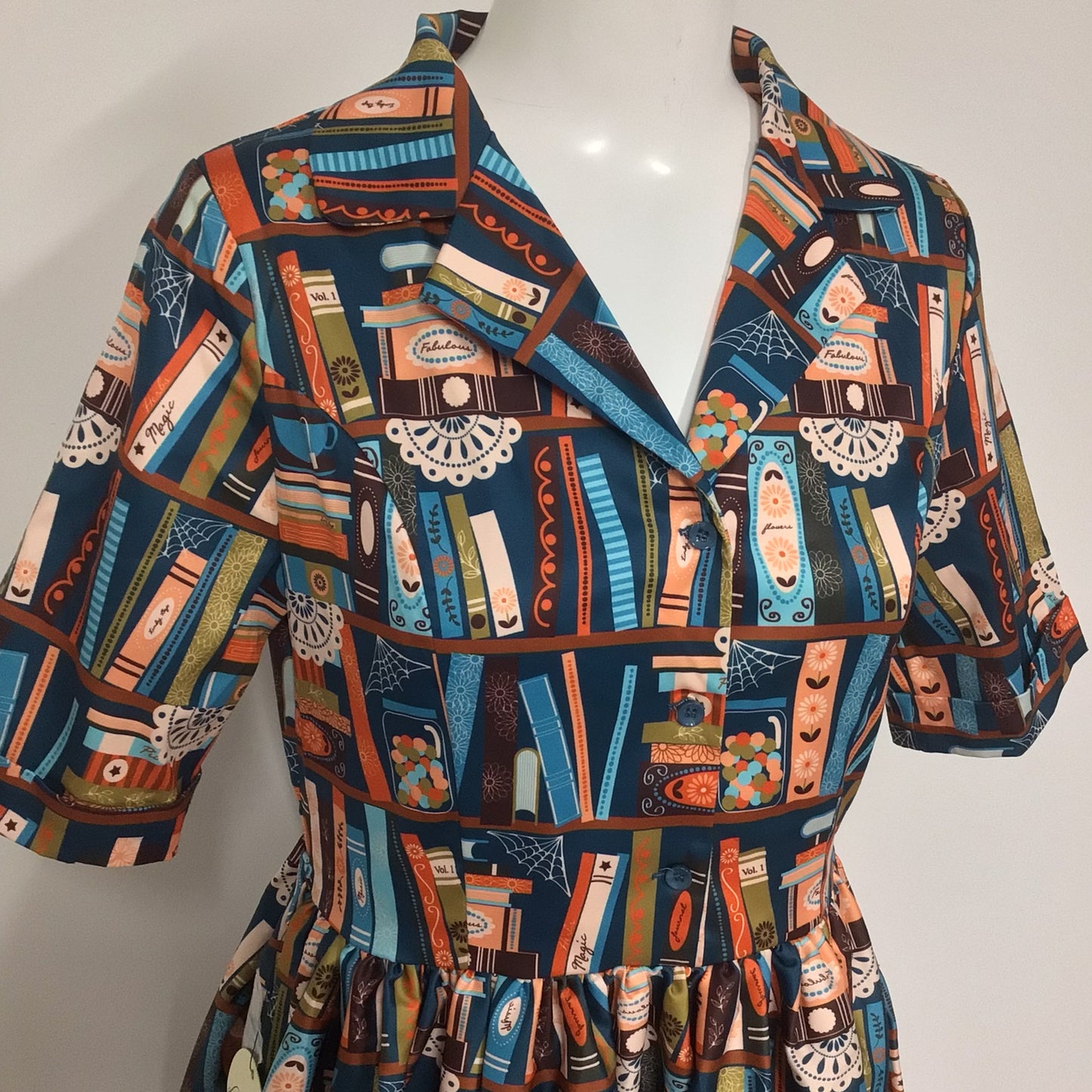 BNWT Lindy Bop Multicoloured Bletchley Bookcase Print Dress Size 12