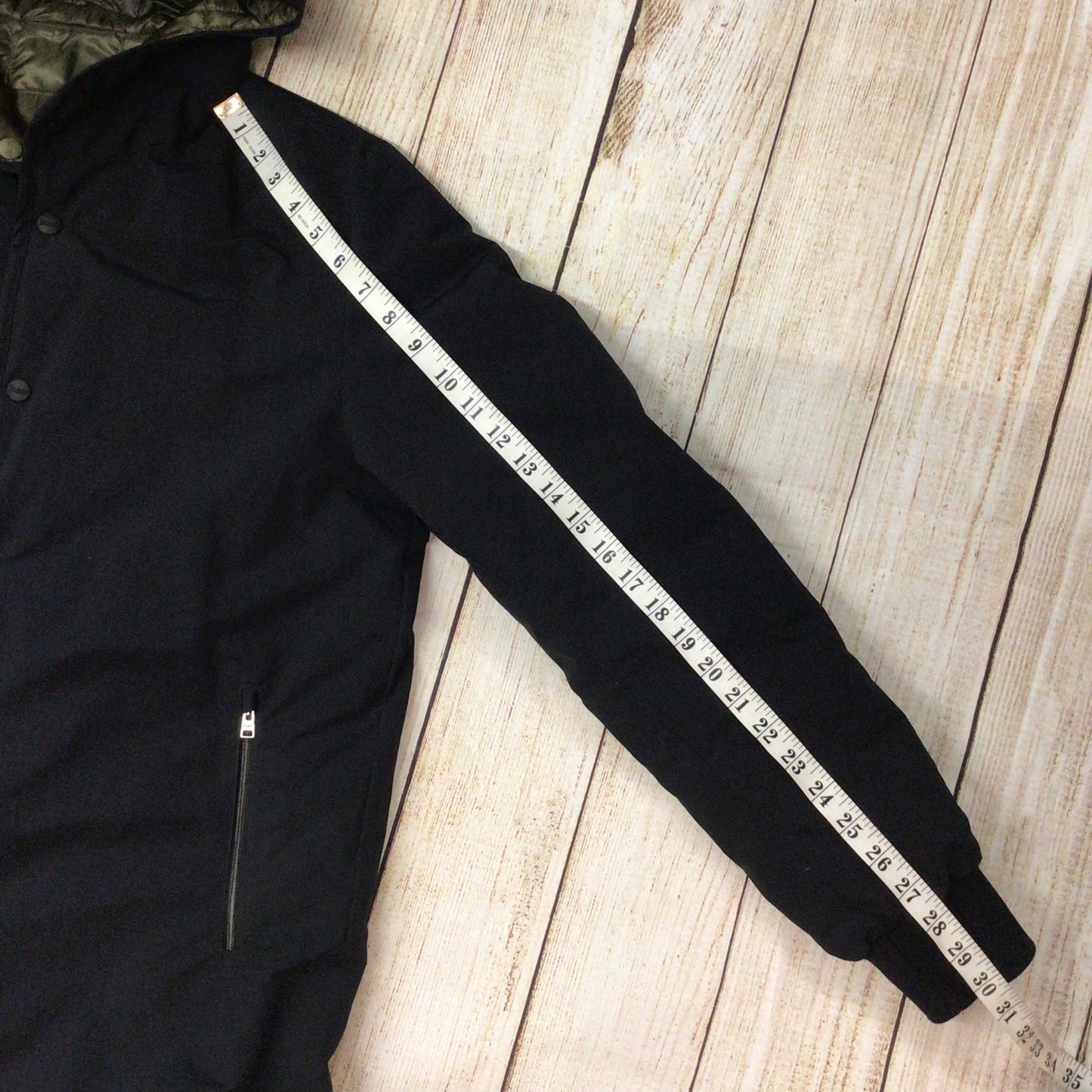 Herno Black & Green Goose Down Reversible Hooded Jacket Size 50 (PI0448U-19339-9300)