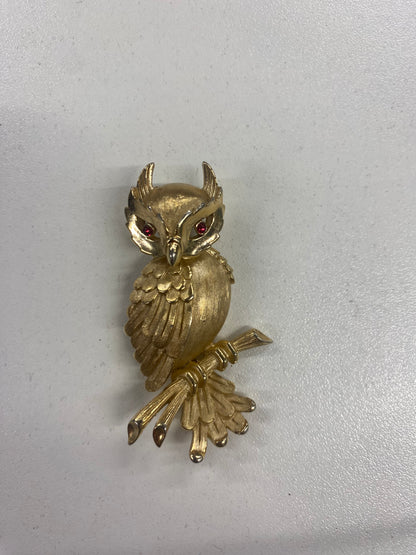 Crown Trifari Gold Toned Signed Owl Brooch with Ruby Glass Bead Eyes 2.2 inches