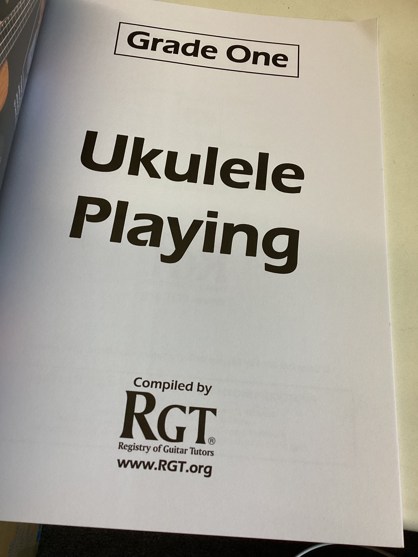 RGT Ukulele Playing Grade 1 Includes Demonstration CD