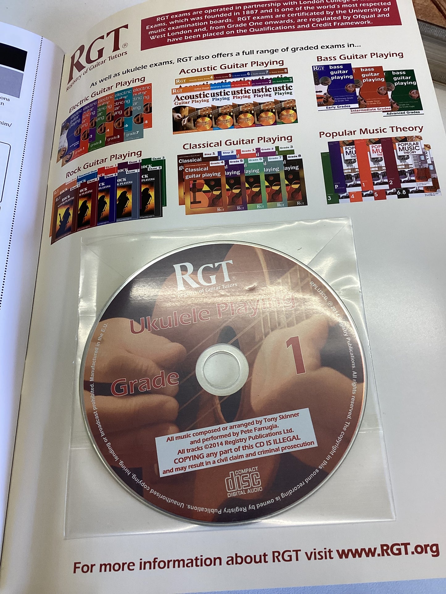 RGT Ukulele Playing Grade 1 Includes Demonstration CD