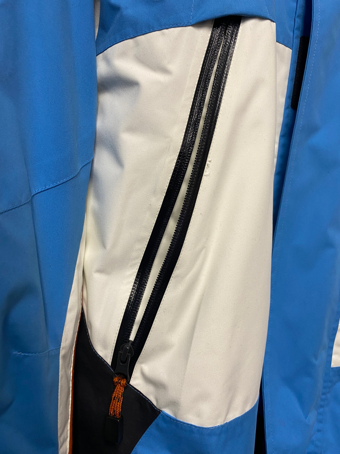 TCM Blue, White and Black 2 In 1 Snowgear Ski Jacket XL