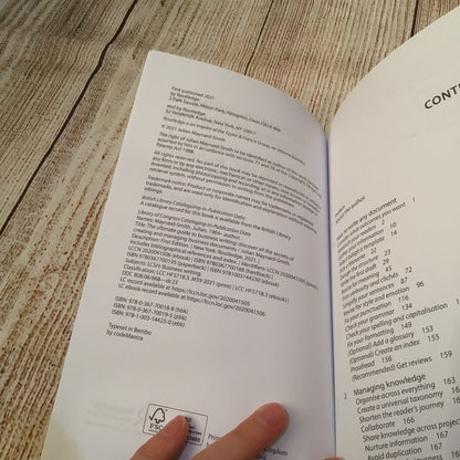 Ultimate Guide to Business Writing by Julian Maynard-Smith (2021) 9780367700195