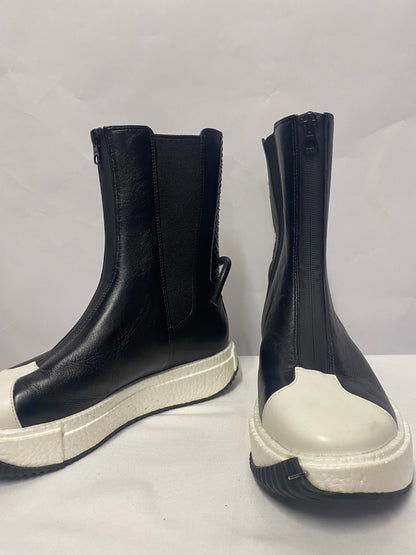 4CCCEES Black and White Zip Up Ankle Boot 3