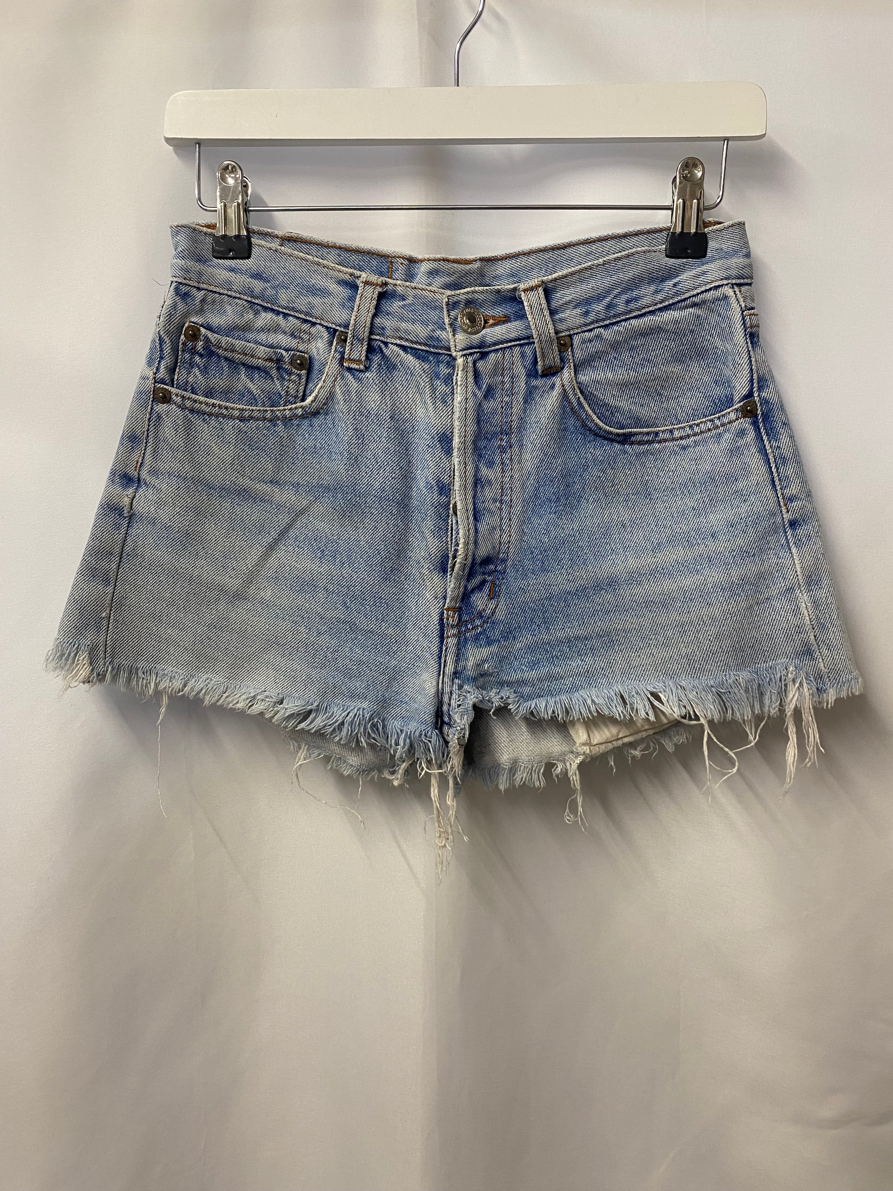 Light wash cut off 2024 shorts