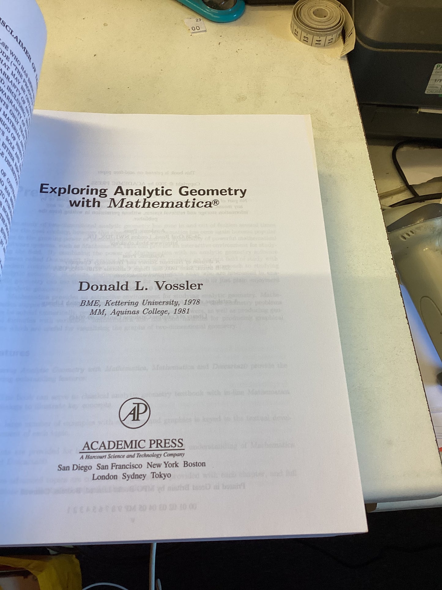 Exploring Analytic Geometry With Mathematica Donald L Vossler Does Not have the disc