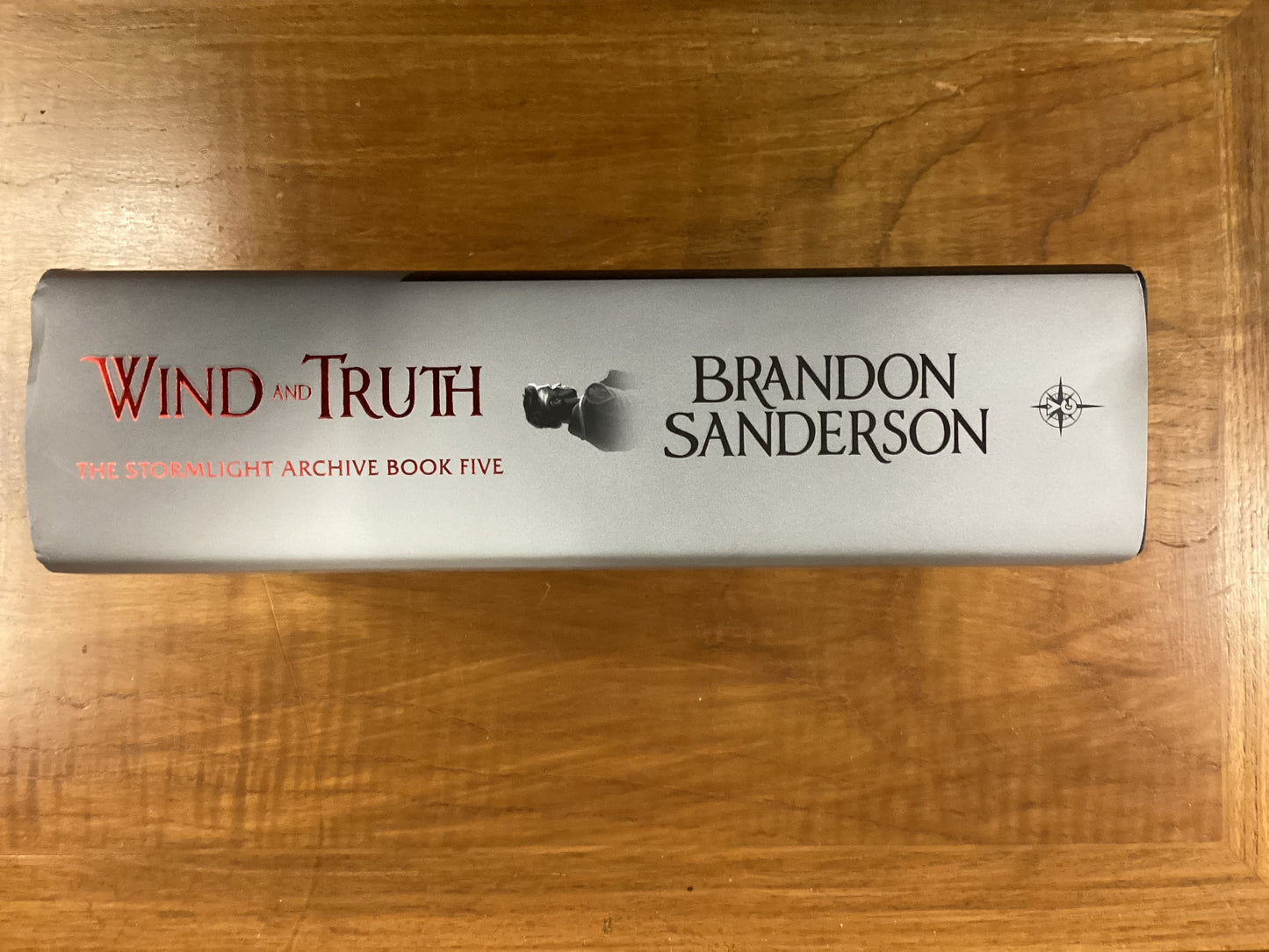 Brandon Sanderson - Wind and Truth - Gollancz 2024 - 1st Edition, Sprayed Edges