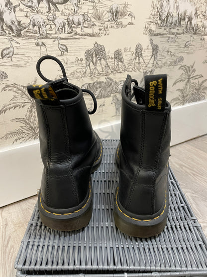 Doc Dr Martens Black Leather Classic Air Wair Lace Up Boots UK 5