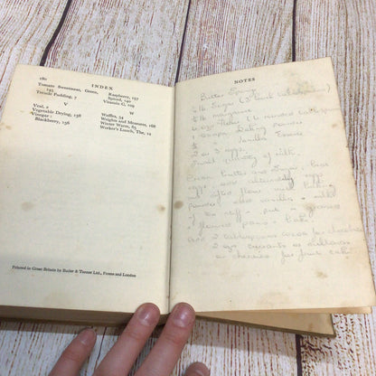 Mrs Arthur Webb’s Economical Cookery (George Newnes Ltd.)
