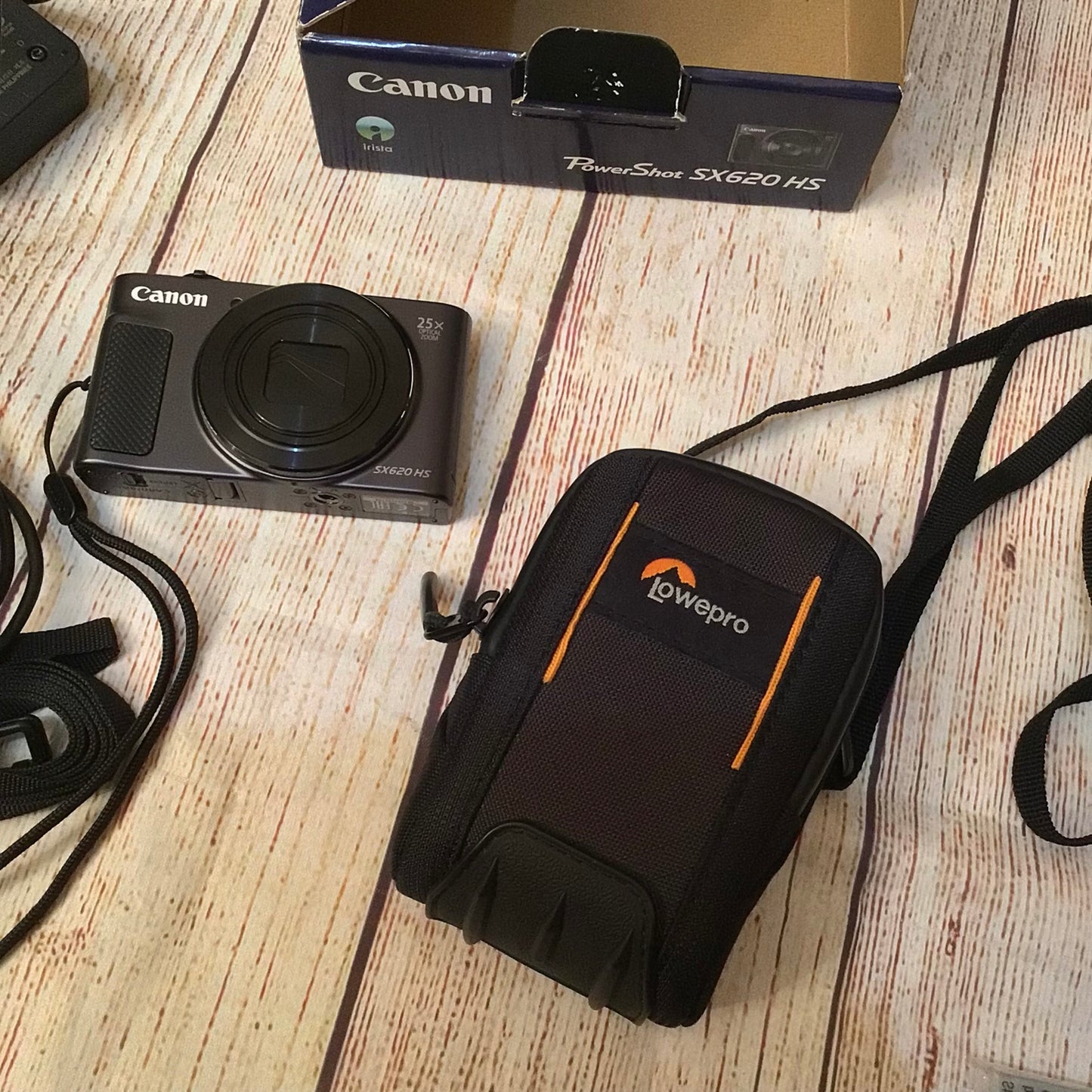 Canon PowerShot SX620 HS Wi-Fi Digital Camera w/Box & Charger