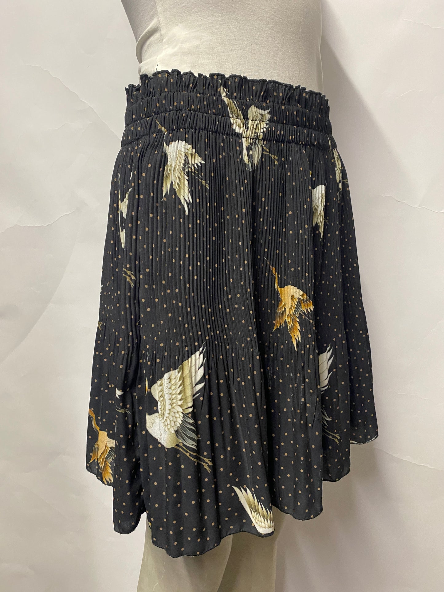 Yaya Black Polka Dot and Crane Print Fine Pleated Mini-skirt 10