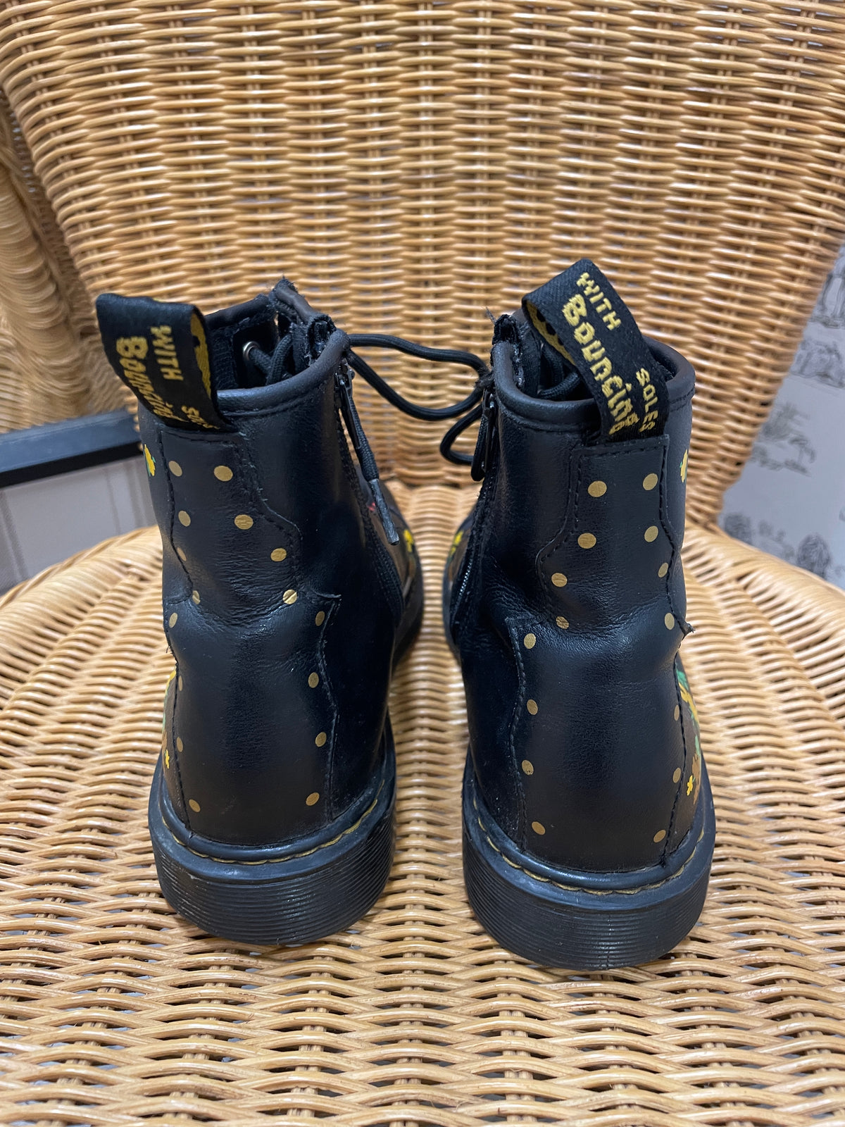 Doc Dr Martens Black Floral Print Classic Style Boots EU 38 UK 5