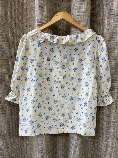 Sezane Cream Blue Ditsy Print Floral Short Sleeve Silk Blouse Top Size 40 Medium