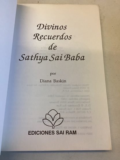 Divinos Recuerdos de Sathya Sai Baba  Spanish Language