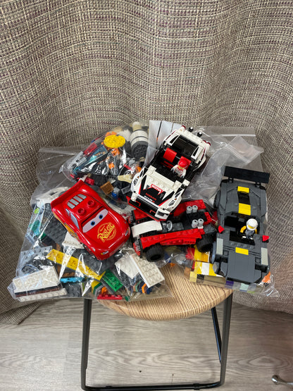 Lego Mixed Bundle 2kg Including Cars Minifigures Small Baseplates and Blocks