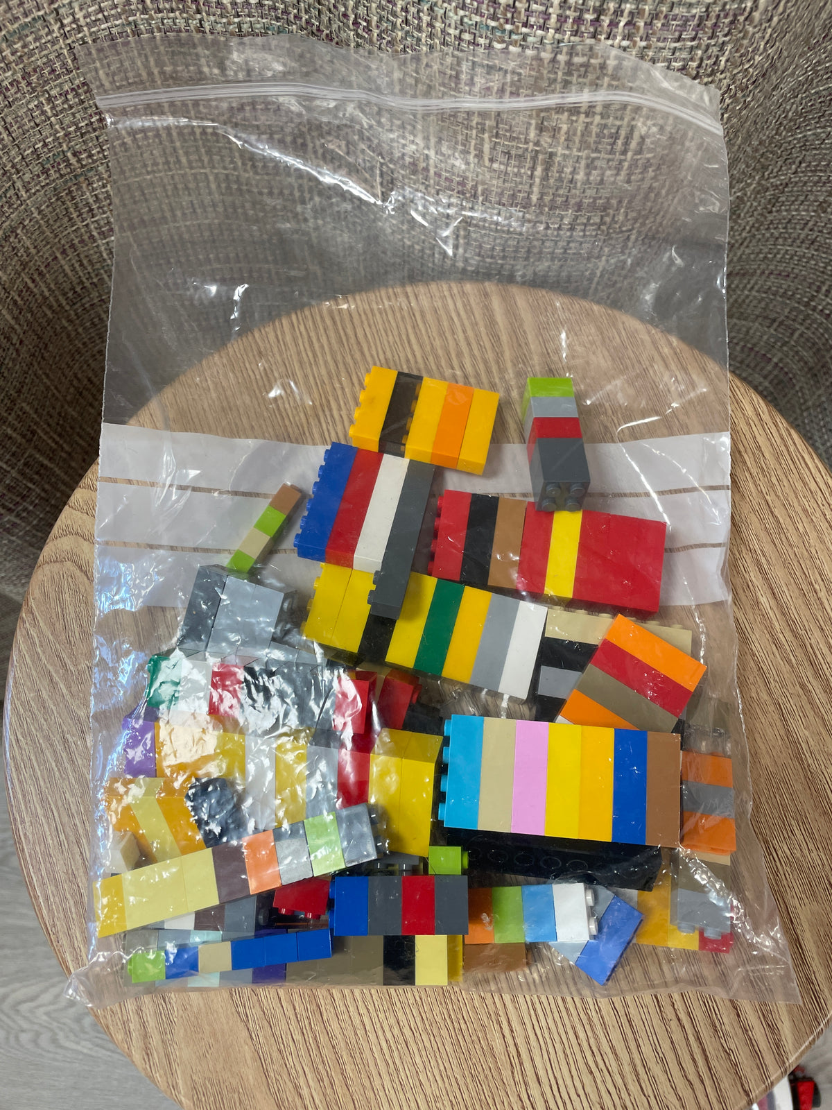 Lego Mixed Bundle 2kg Including Cars Minifigures Small Baseplates and Blocks