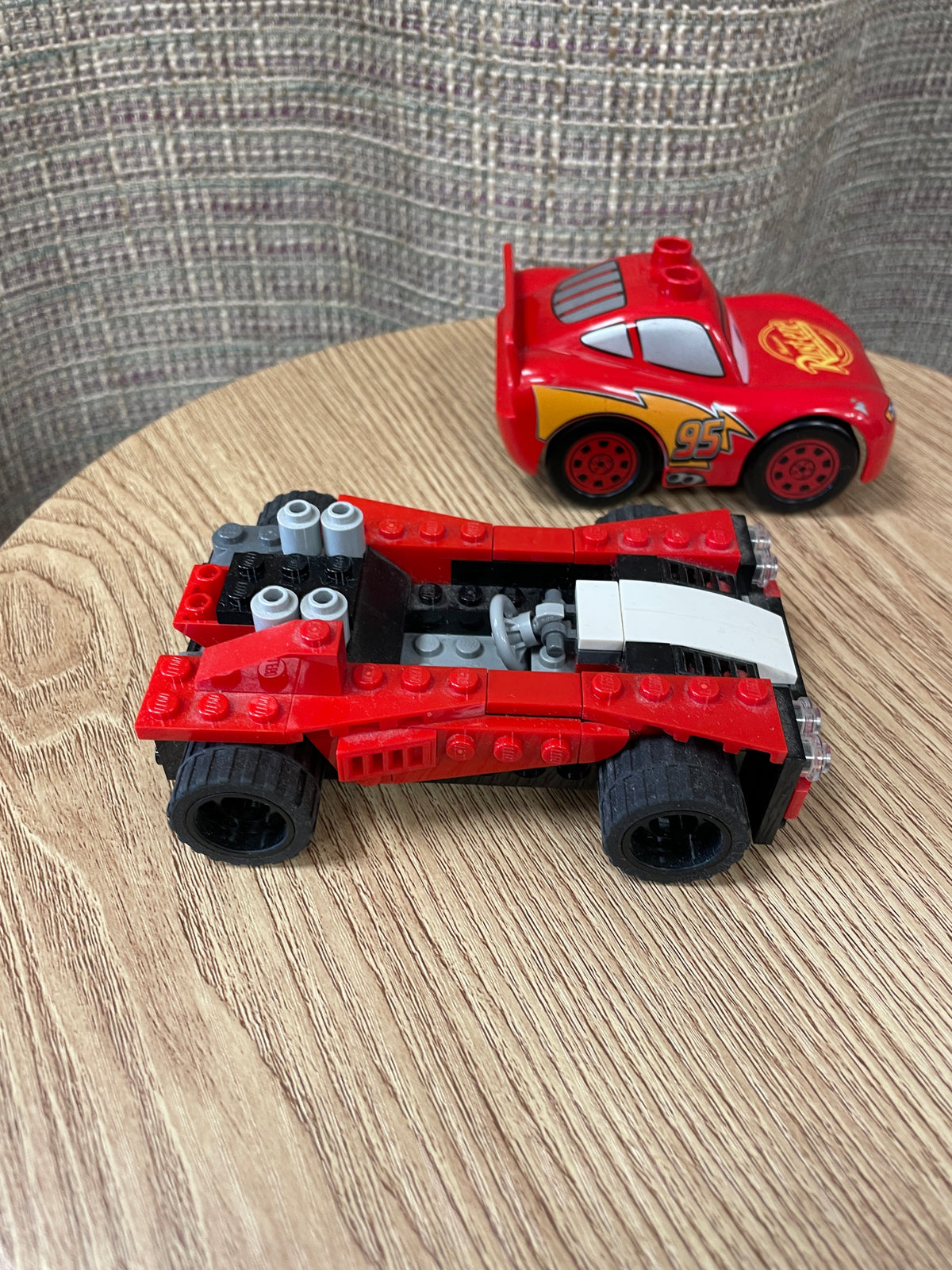 Lego Mixed Bundle 2kg Including Cars Minifigures Small Baseplates and Blocks