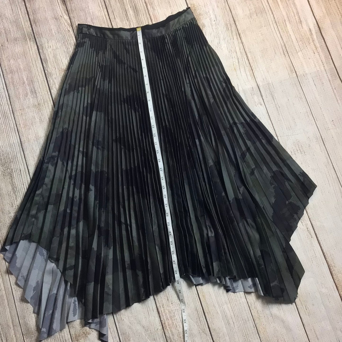 AllSaints Lerin Tranquil Green Camouflage Print Plisse Skirt Size 8