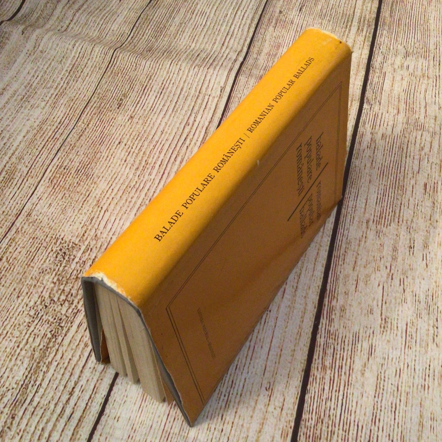 Romanian Popular Ballads, Romanian-English Bilingual Edition (Minerva Publishing)