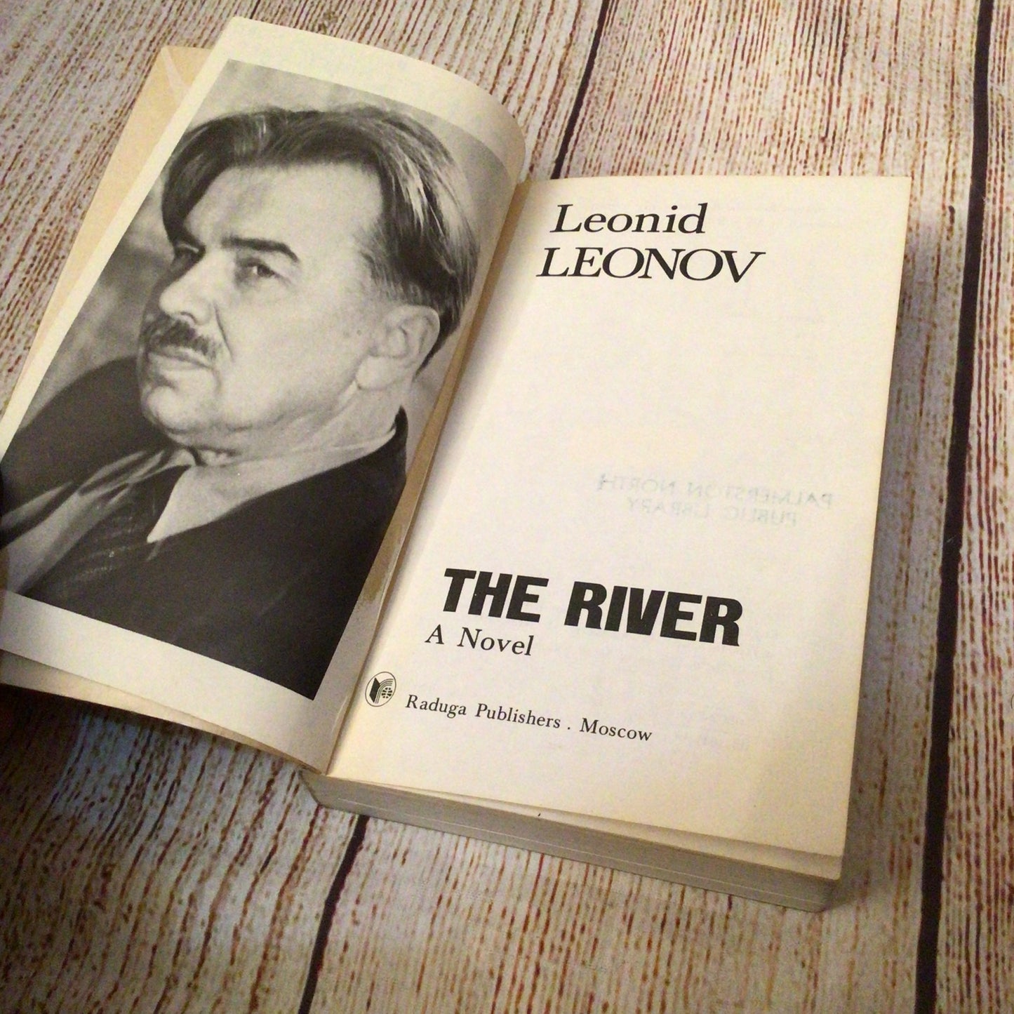 The River by Leonid Leonov (Raduga Publishers, 1983)