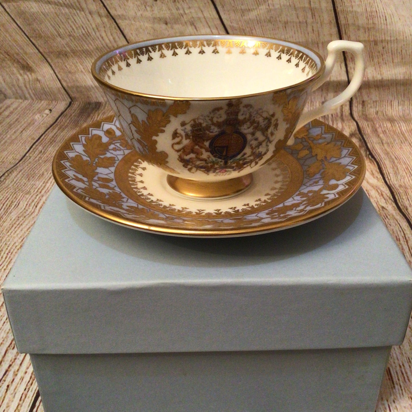Buckingham Palace - Diamond Jubilee 2012 Teacup & Saucer (in box)