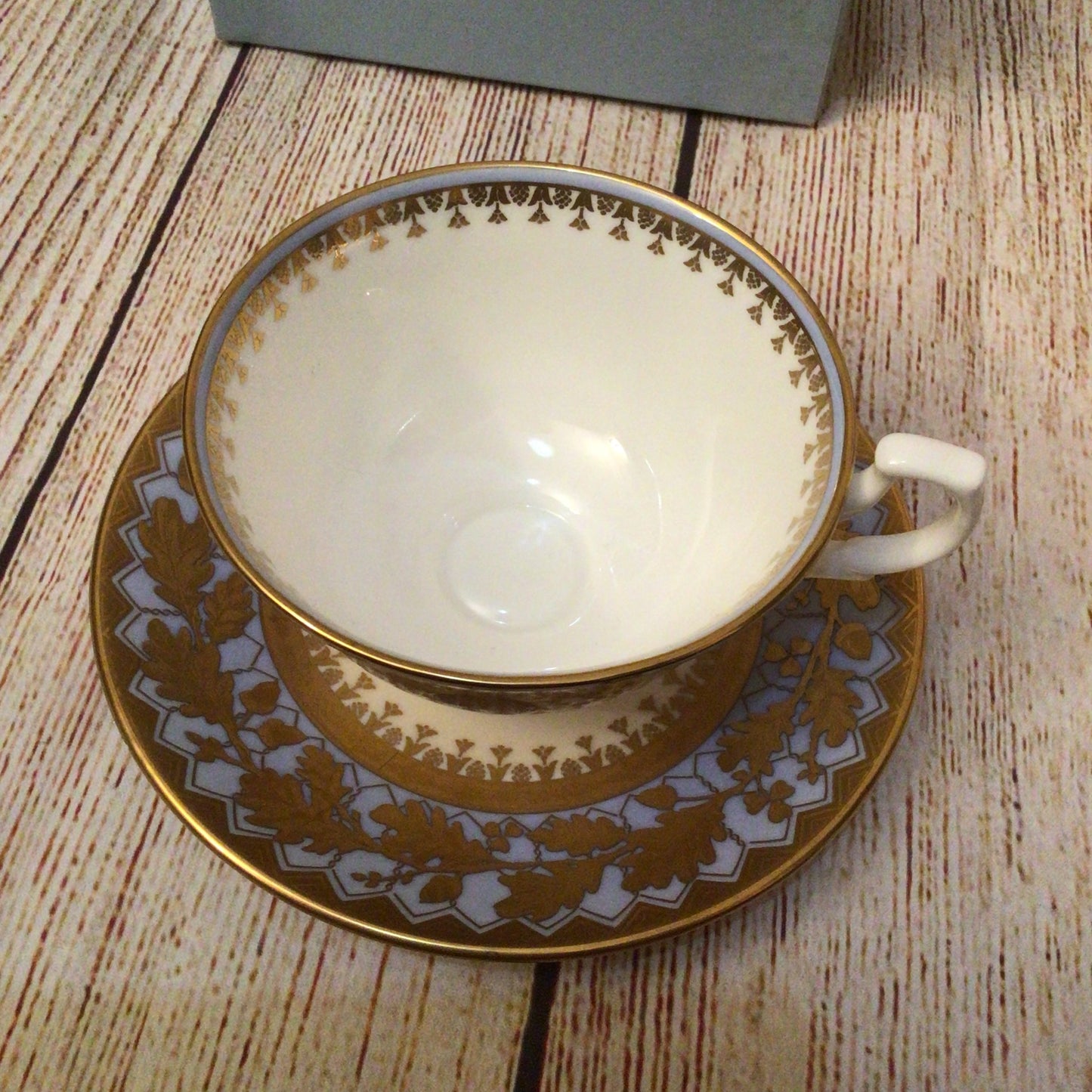 Buckingham Palace - Diamond Jubilee 2012 Teacup & Saucer (in box)