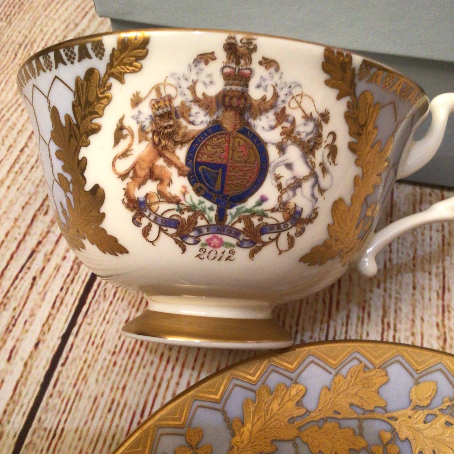 Buckingham Palace - Diamond Jubilee 2012 Teacup & Saucer (in box)