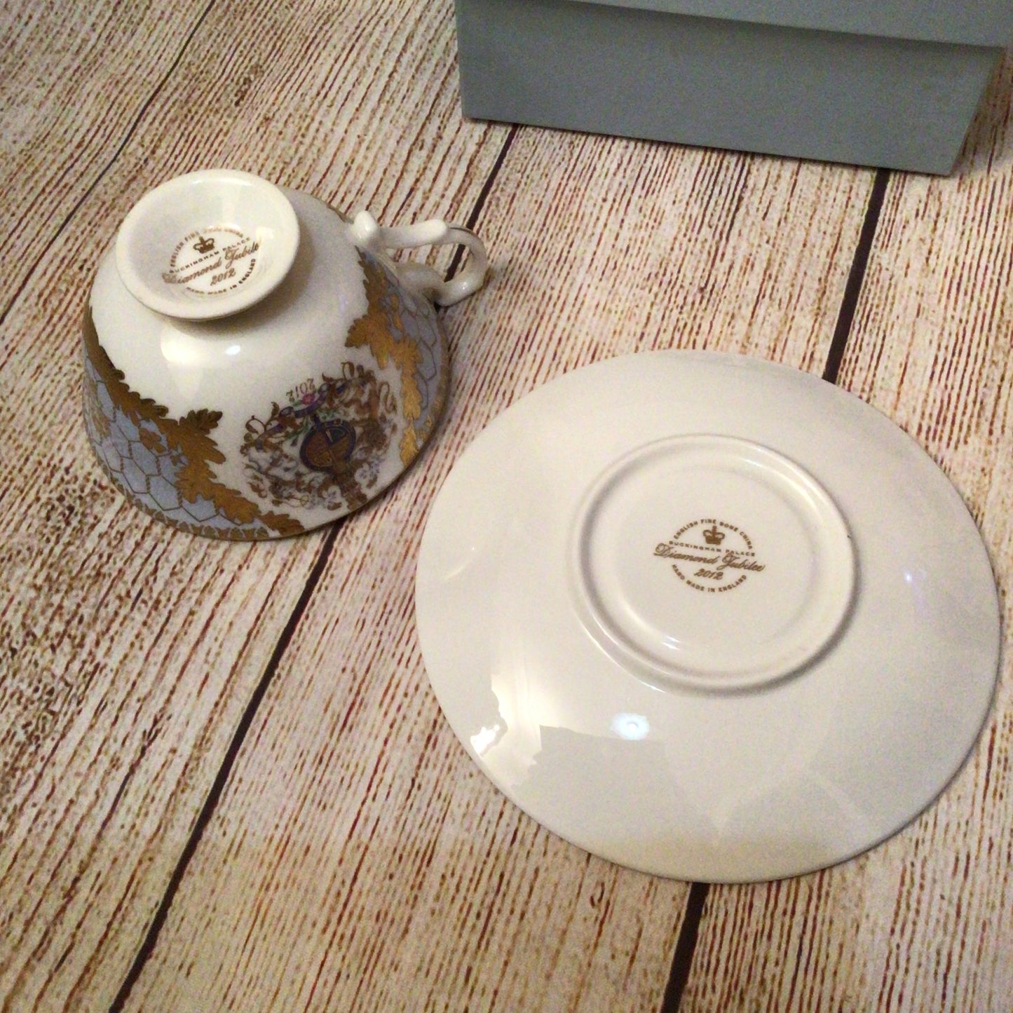 Buckingham Palace - Diamond Jubilee 2012 Teacup & Saucer (in box)