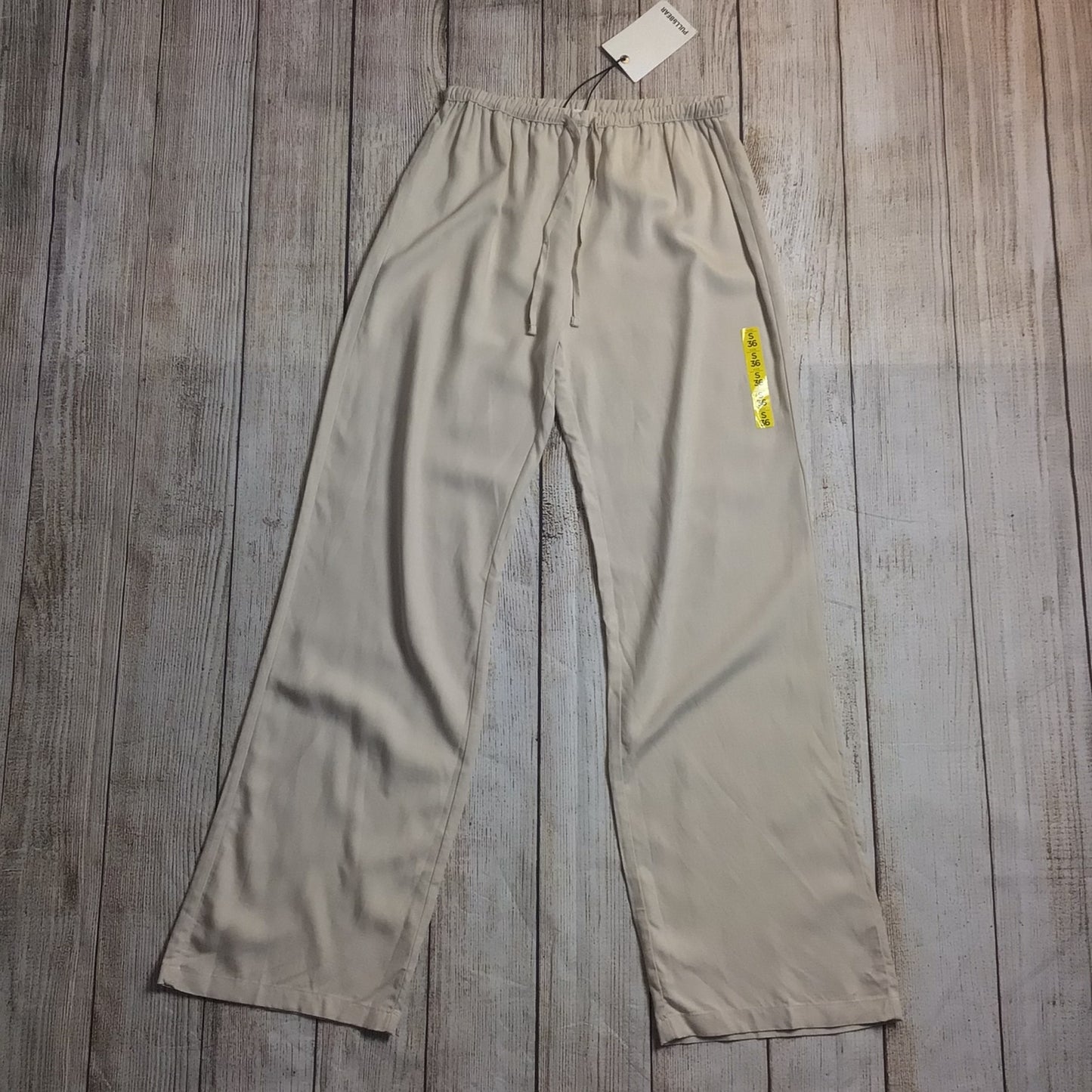 BNWT Pull & Bear Beige/Cream Trousers Size S