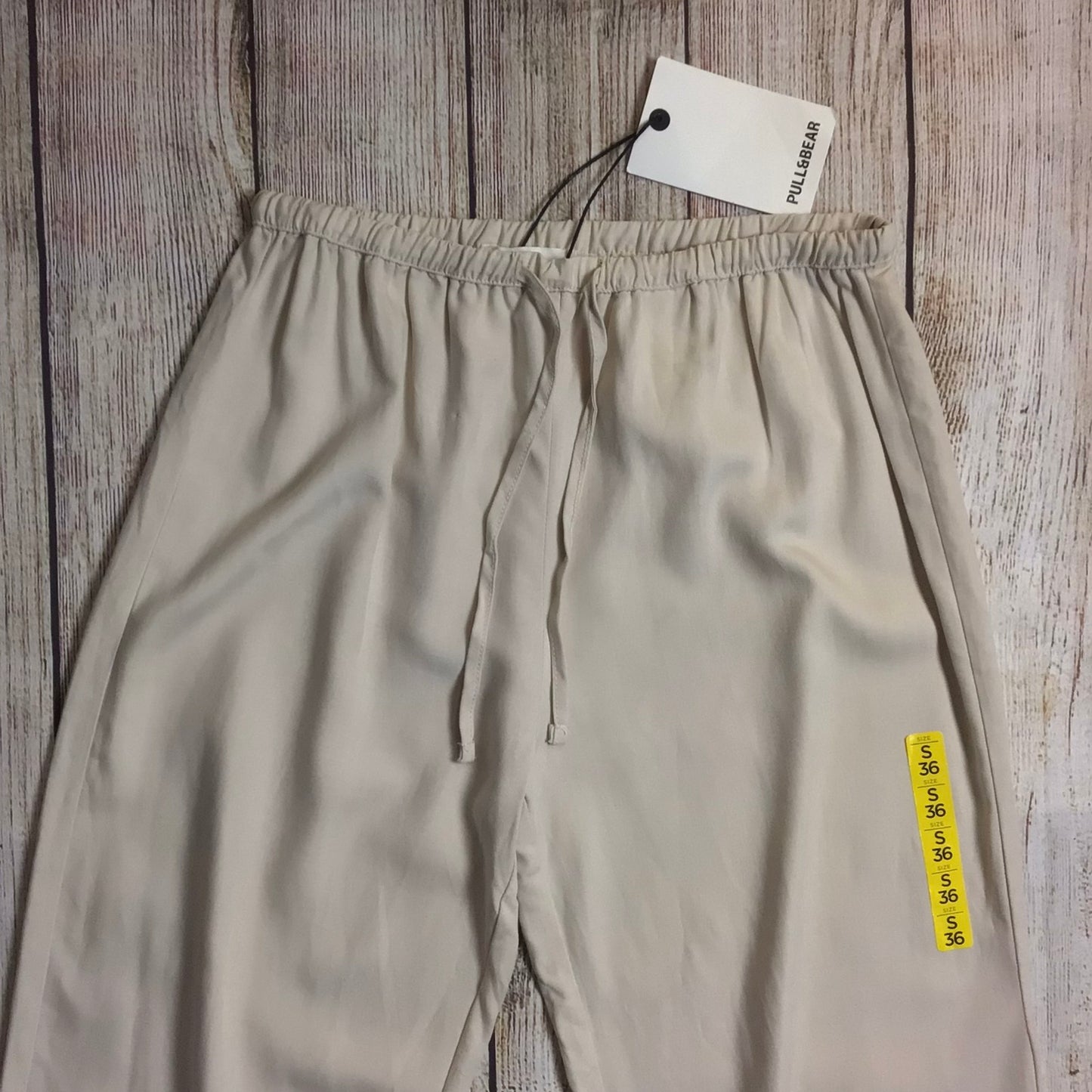 BNWT Pull & Bear Beige/Cream Trousers Size S