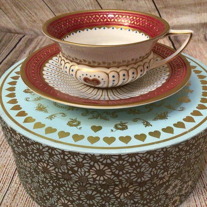 Wedgwood Harlequin Collection - Queen of Hearts Teacup & Saucer Set (in box)