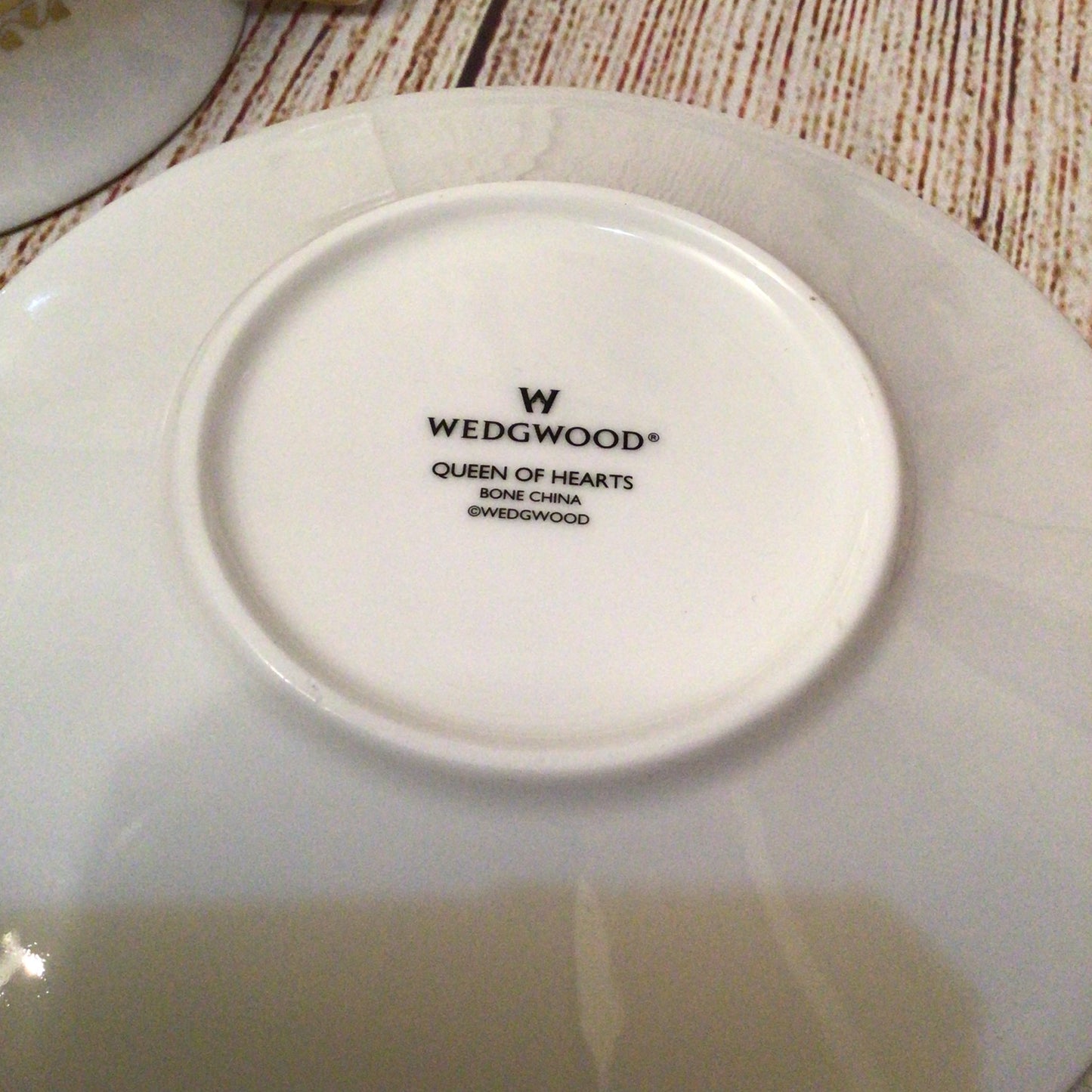Wedgwood Harlequin Collection - Queen of Hearts Teacup & Saucer Set (in box)